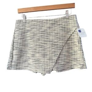 Altar’d State Mini Asymmetrical Textured Skort Size: M